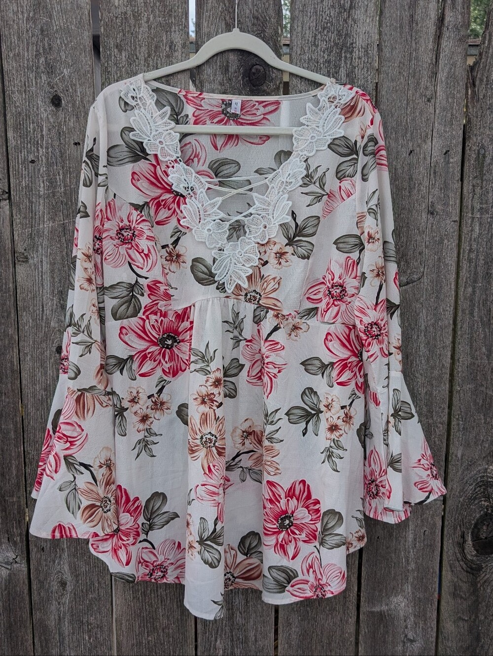 Rosegal White Floral Lace-Trim Bell Sleeve Tunic with Pink Blooms